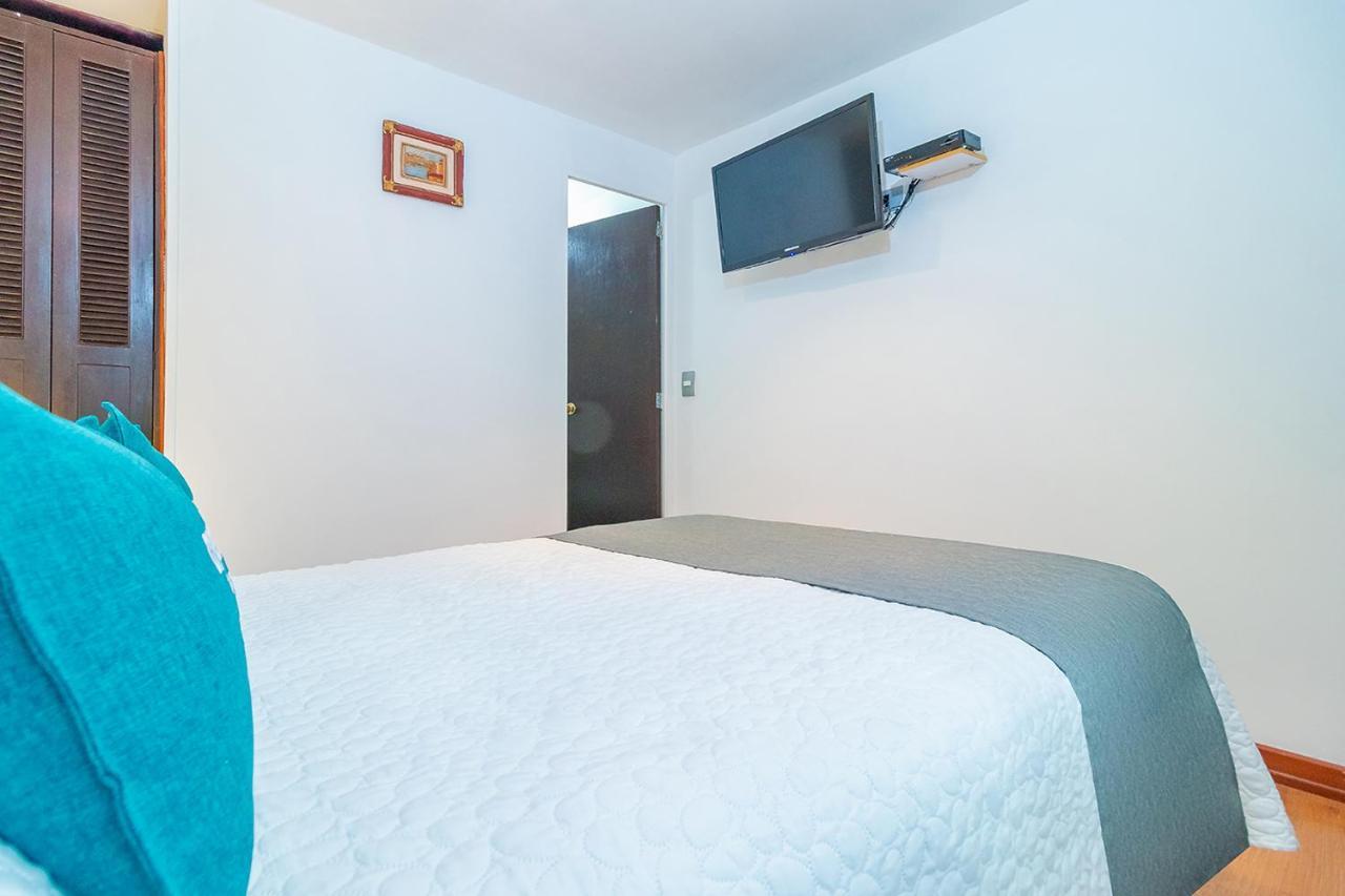 Ayenda 1080 Bogota Alpes Castellana Bed & Breakfast Exterior photo
