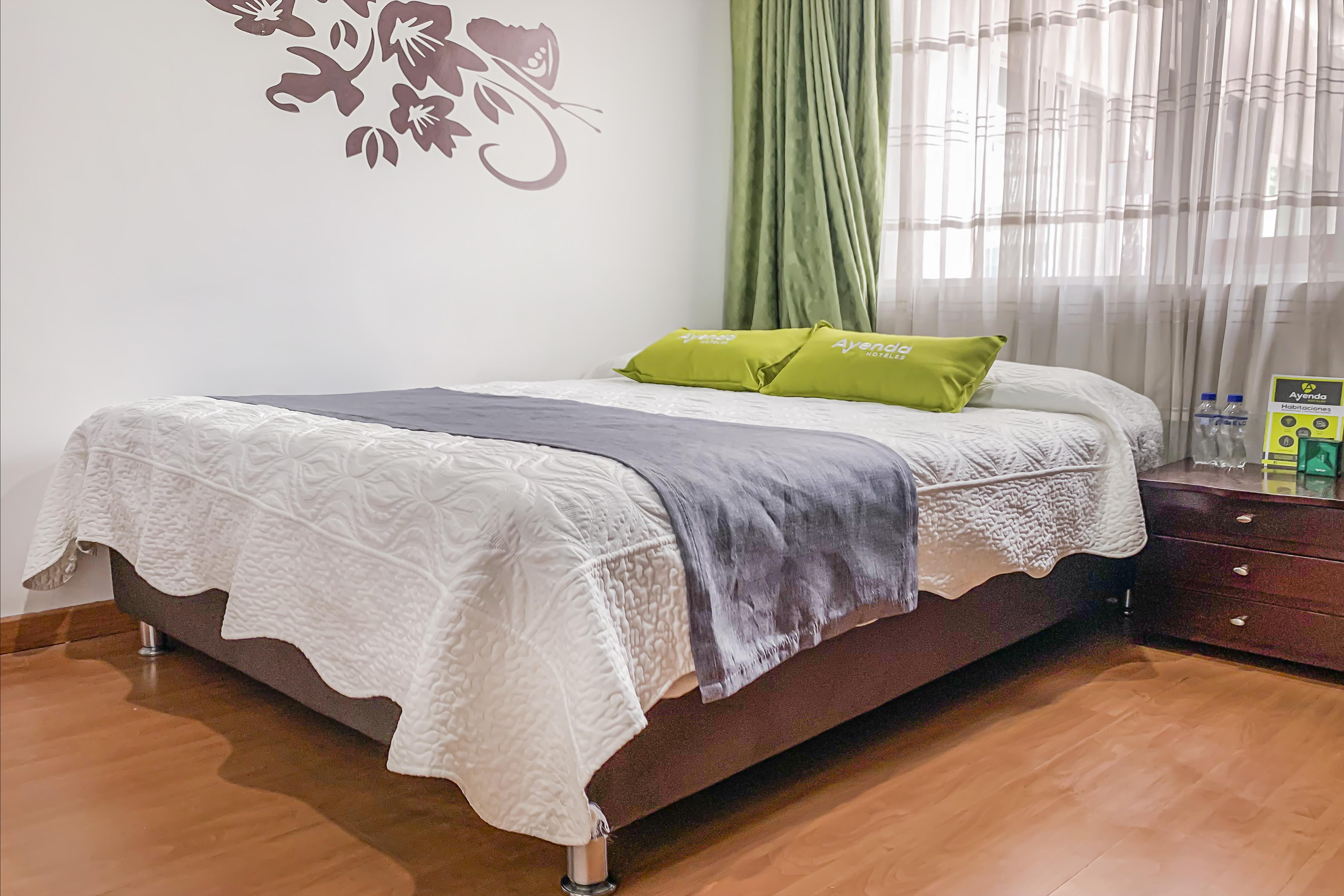 Ayenda 1080 Bogota Alpes Castellana Bed & Breakfast Exterior photo