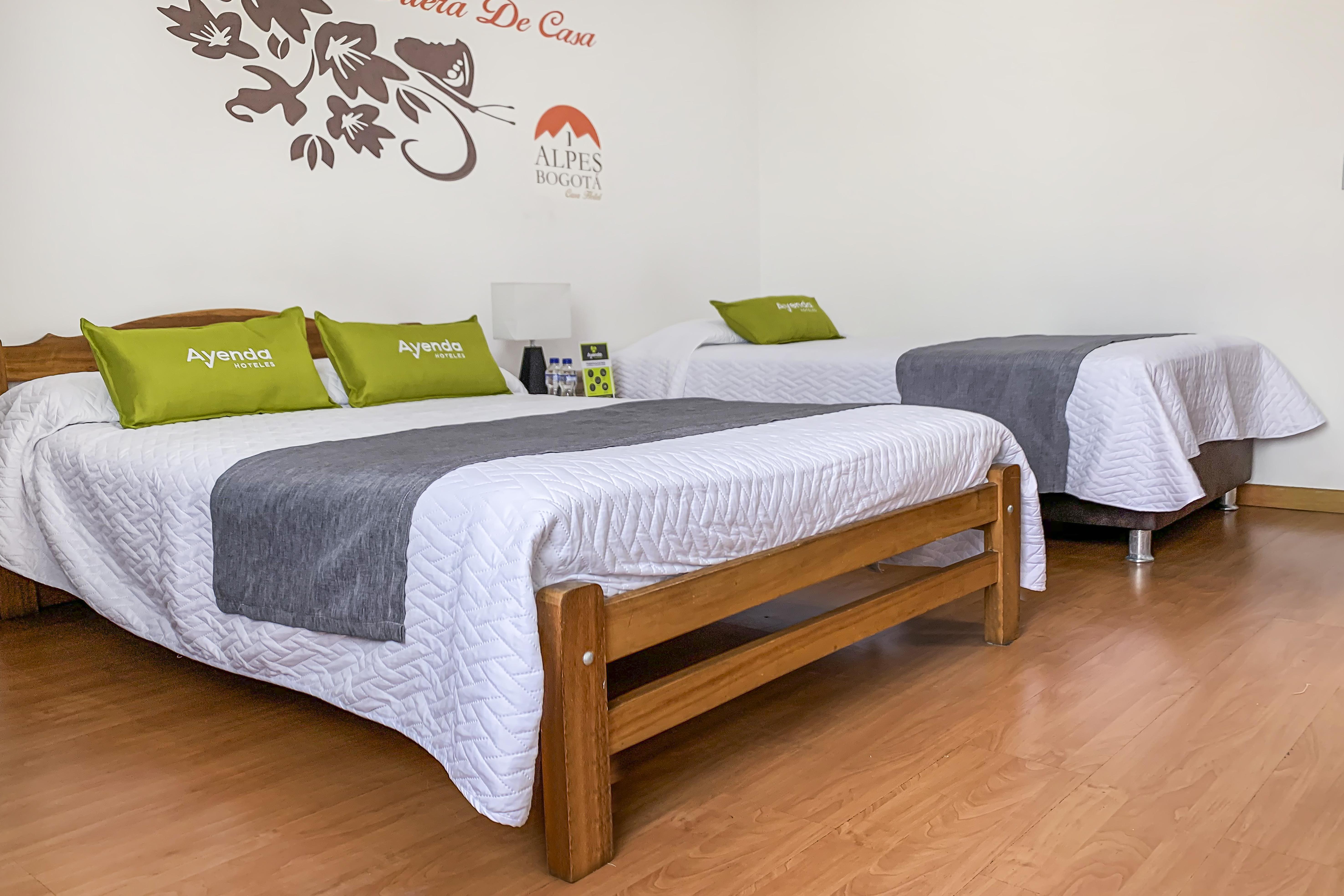Ayenda 1080 Bogota Alpes Castellana Bed & Breakfast Exterior photo